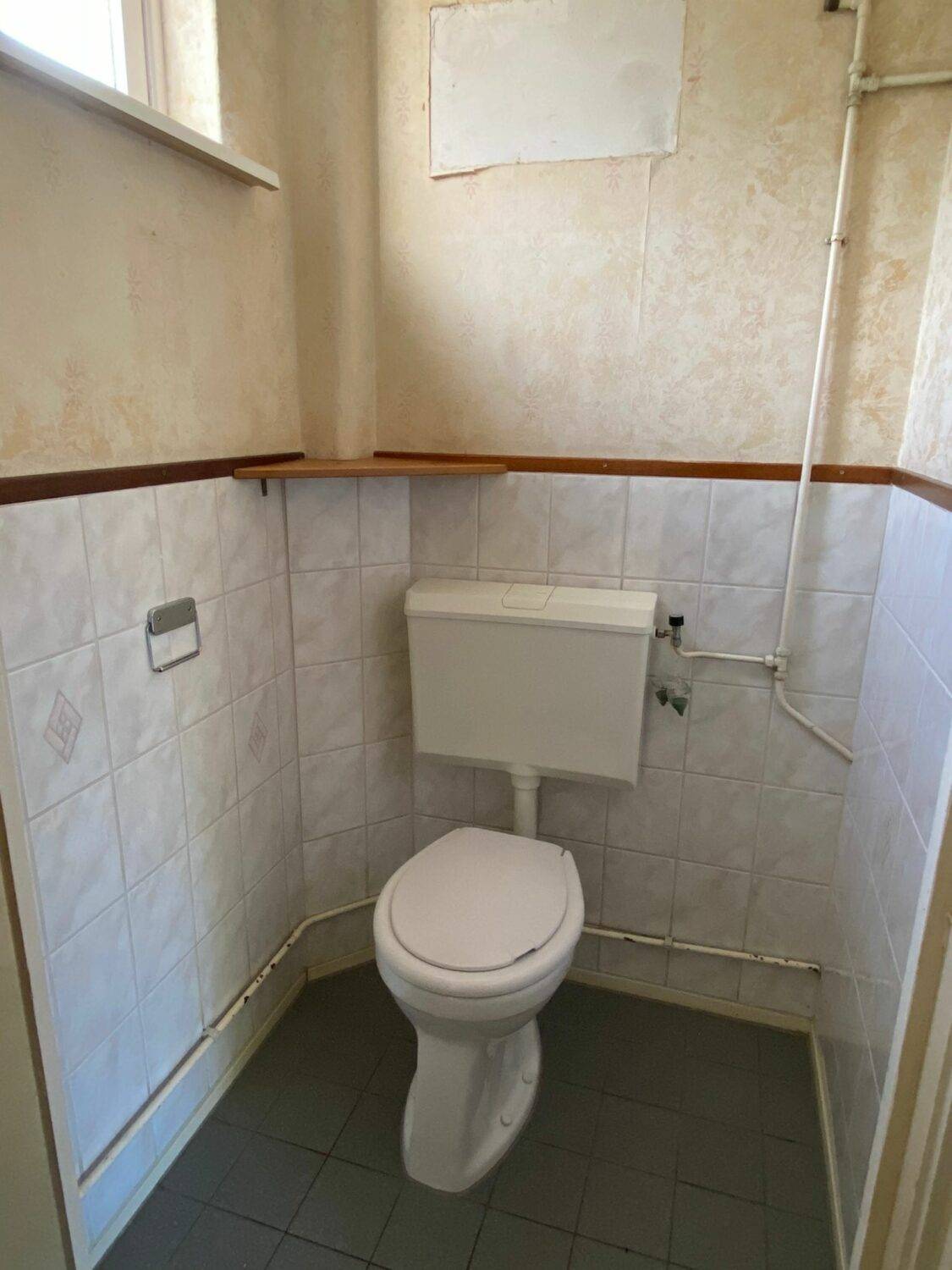 09 toilet