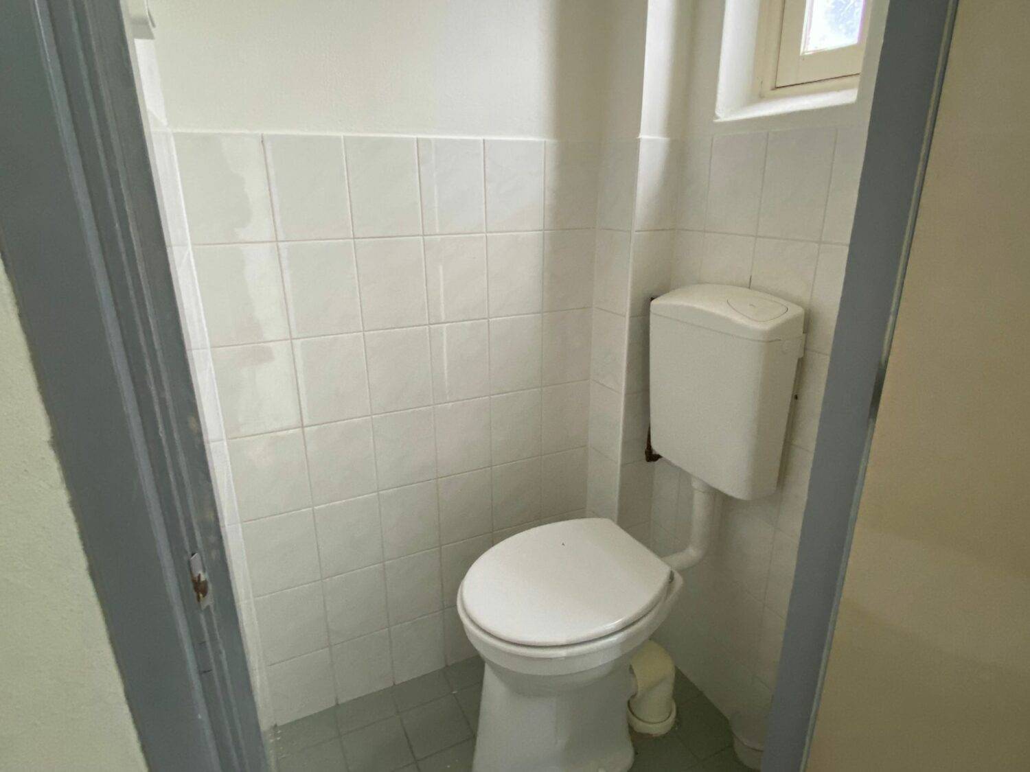 11_12 toilet