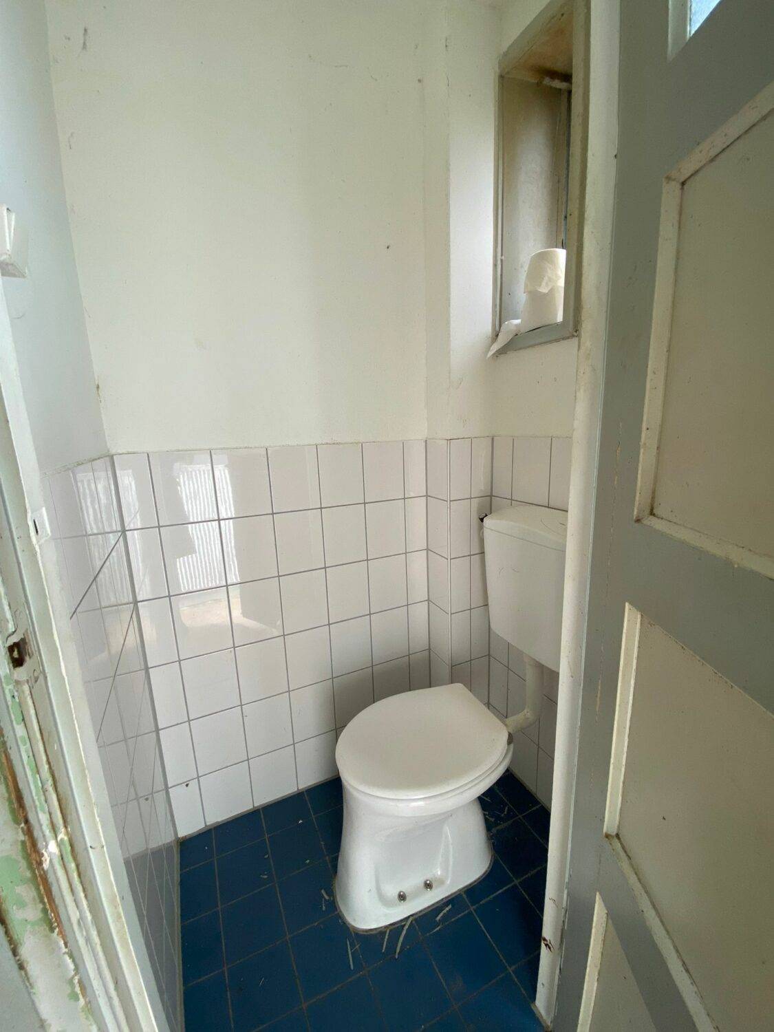 13 toilet