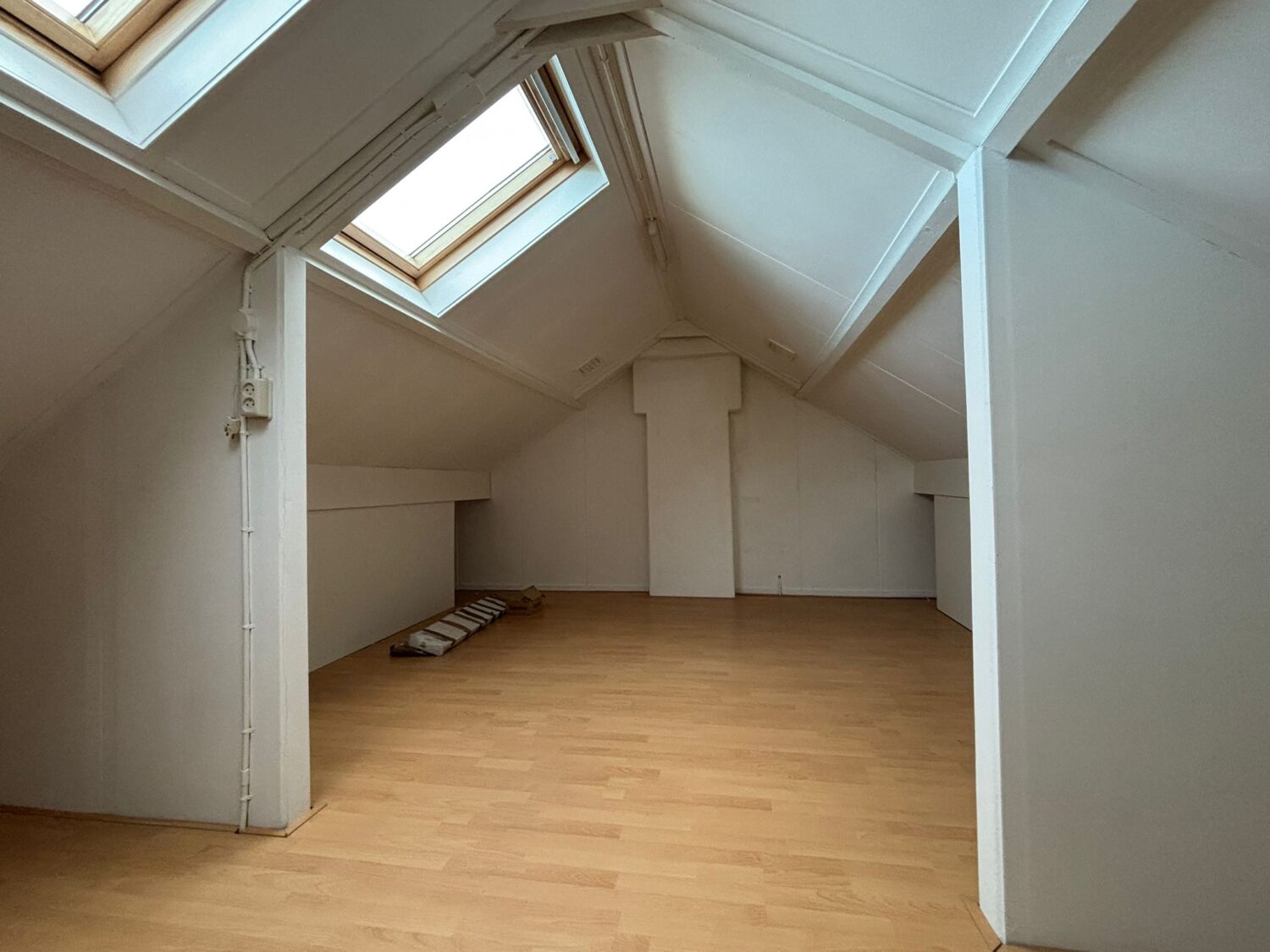 25_WhatsApp Image 2025-12-16 at 13.12.02 (1)