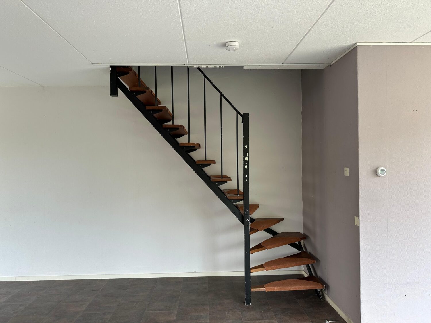 06d trap in woonkamer