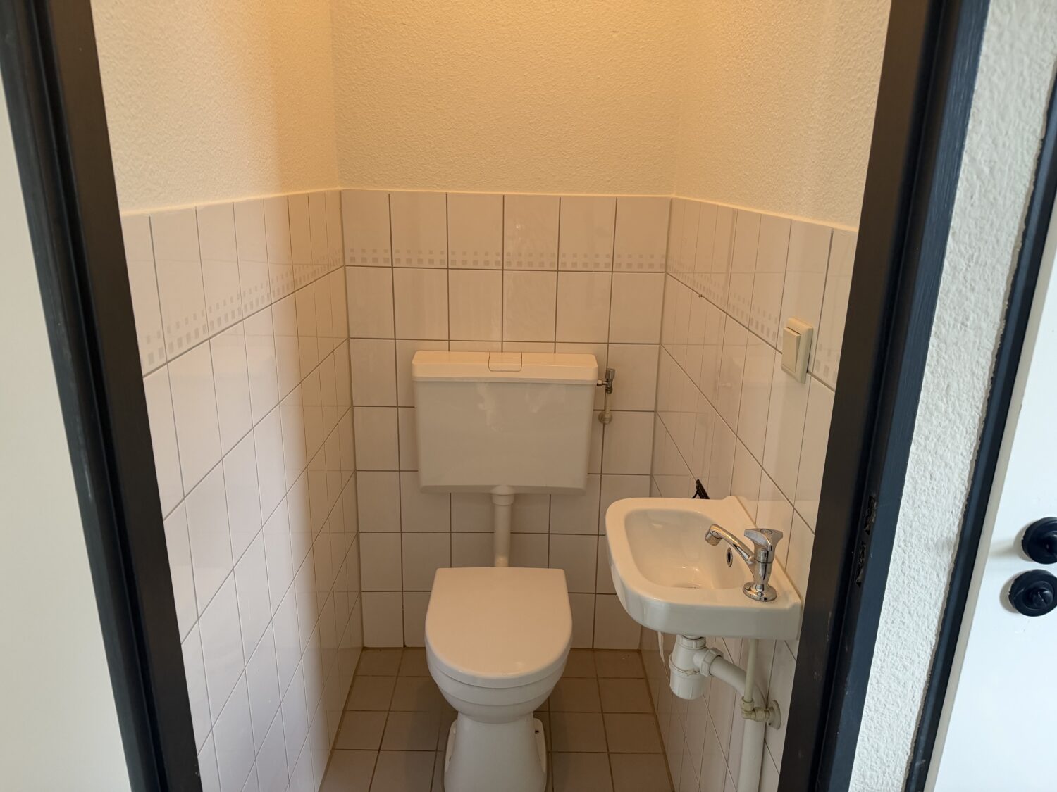 10 toilet